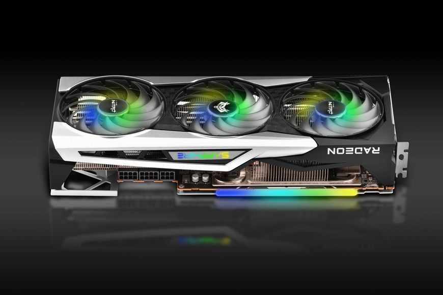 Відеокарта Sapphire AMD Radeon RX 6950 XT 16GB Nitro+  FR 11317-02-20G фото